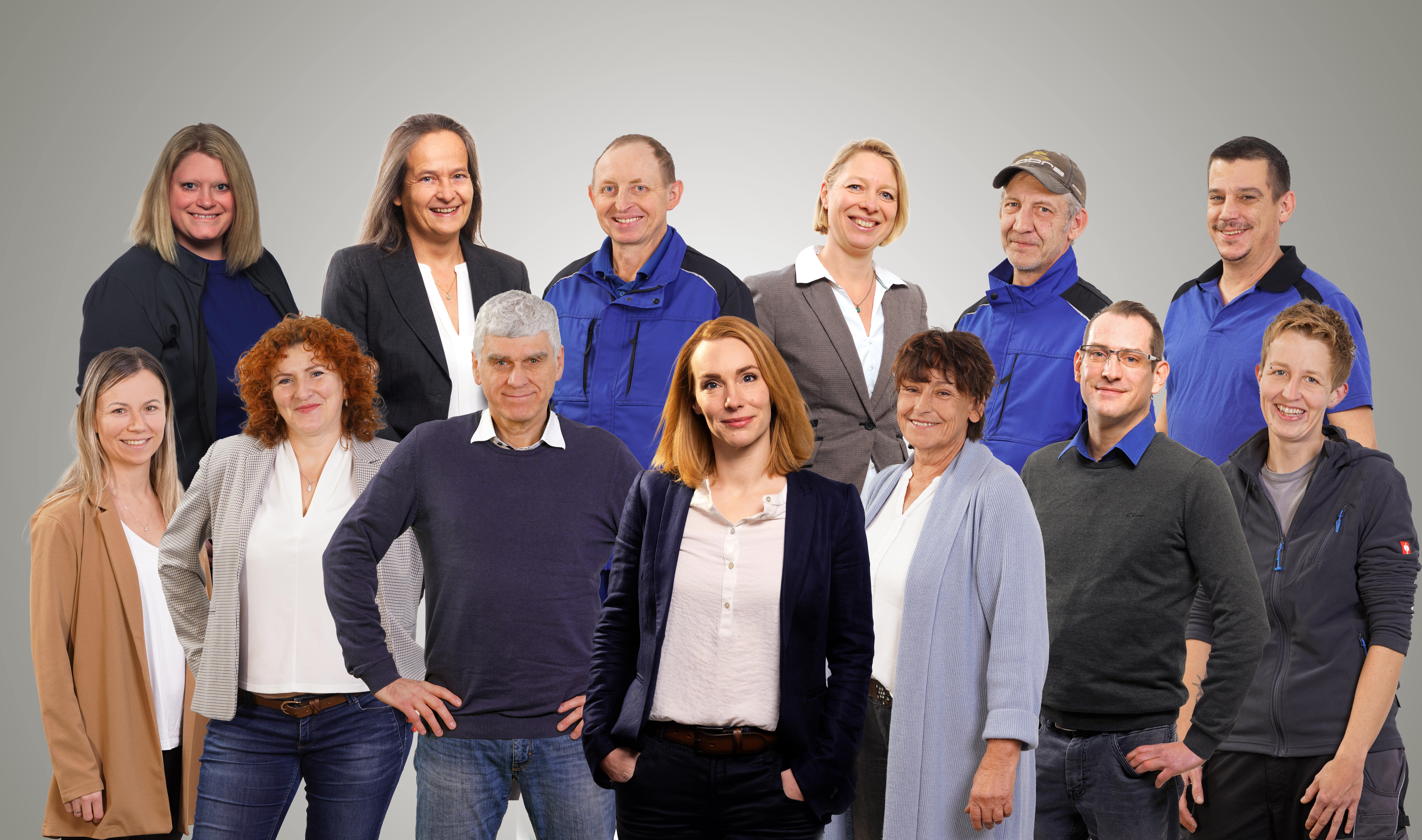 Aktuelles Teamfoto-min Aktuelles Teamfoto-min