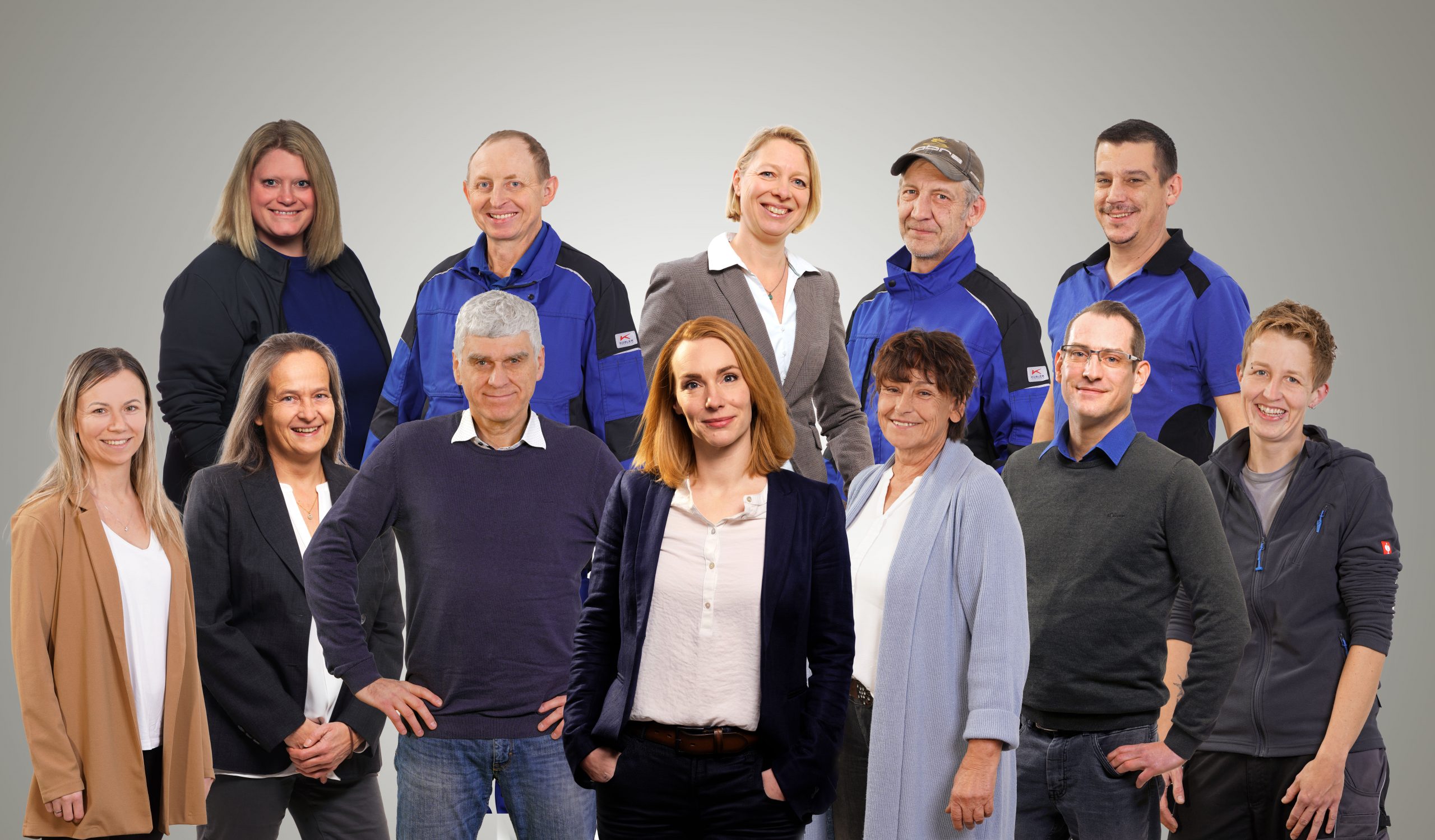 Teamfoto neu 2025-11